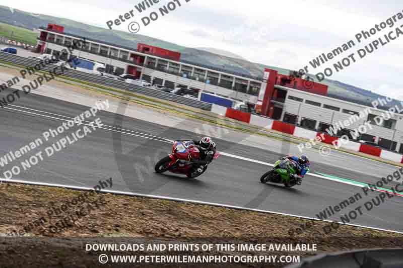 cadwell no limits trackday;cadwell park;cadwell park photographs;cadwell trackday photographs;enduro digital images;event digital images;eventdigitalimages;navarra;no limits trackdays;peter wileman photography;racing digital images;trackday digital images;trackday photos